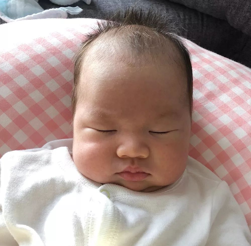 一促一移程女士喜获小公主~